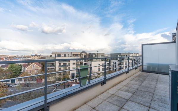 Appartement à vendre    3 pièces • 67,03 m2 Joinville-le-Pont