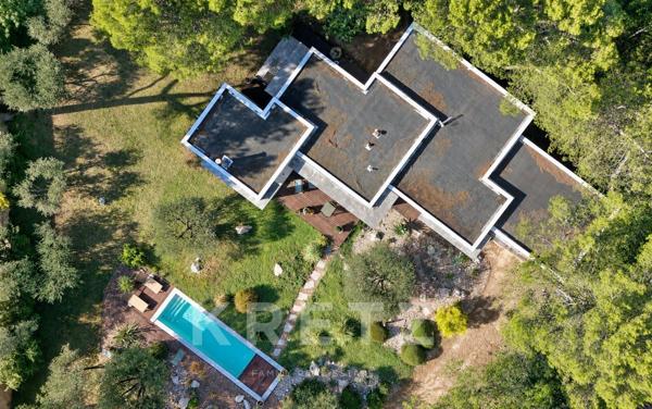 Villa d'architecte moderniste de plain-pied au coeur du quartier de la Cigale