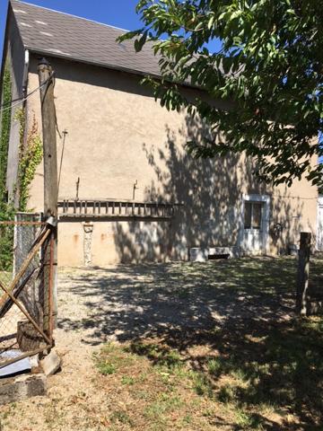 Brécy (18220) Maison 4 Pièces de 106m2 + Grange de 75m2 sur Parcelle de 1960m2