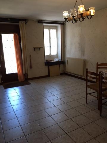 Brécy (18220) Maison 4 Pièces de 106m2 + Grange de 75m2 sur Parcelle de 1960m2