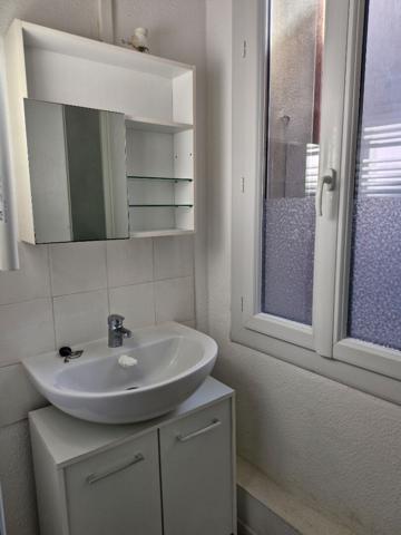 11210 PORT LA NOUVELLE A LOUER T3 MEUBLE 2EME ETAGE PORT LA NOUVELLE