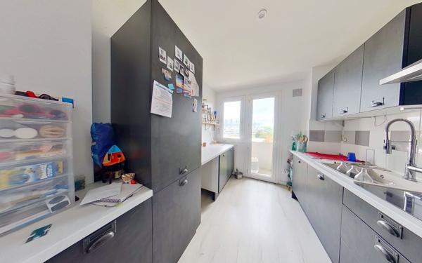 Appartement à vendre    5 pièces • 90,68 m2 Lyon 9