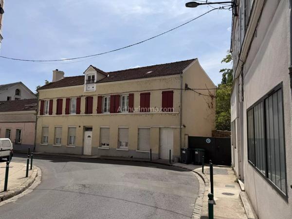Location                                                      Appartement
                        
                     3 pièces                      47 m2                     à Brunoy