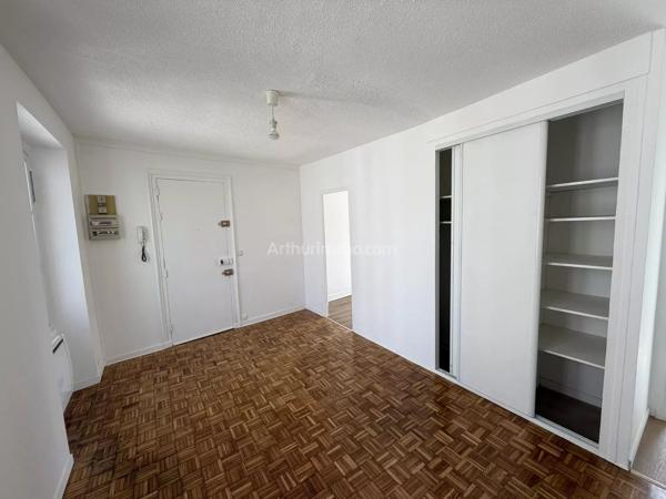 Location                                                      Appartement
                        
                     3 pièces                      47 m2                     à Brunoy