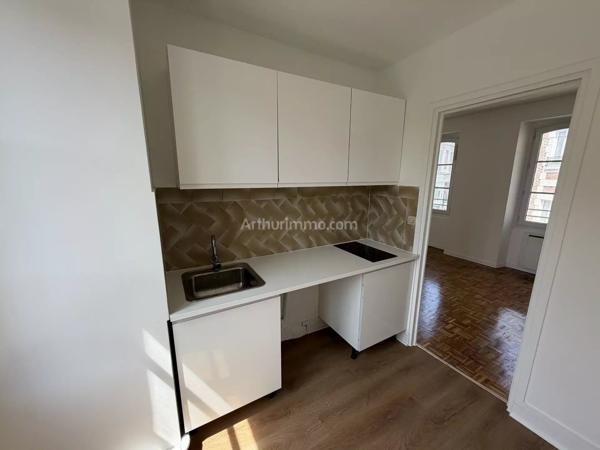 Location                                                      Appartement
                        
                     3 pièces                      47 m2                     à Brunoy