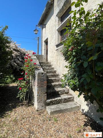 285 m2 hab et dépendances sur 4036 m2 clos de murs