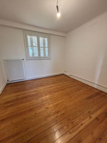 Maison 108.51m2 sur 400m2 de terrain plat avec dépendance.