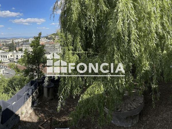 Location Appartement 3 pièces 105.2 m² - 14 AVENUE PHELUT Royat 63130