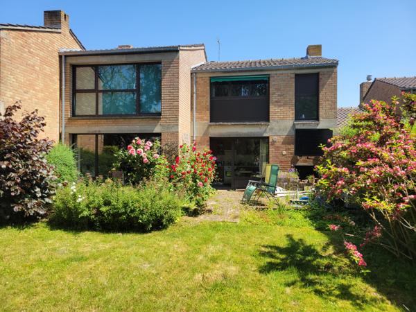 Maison
         6 pièces
        - 128 m² 375 000 € *