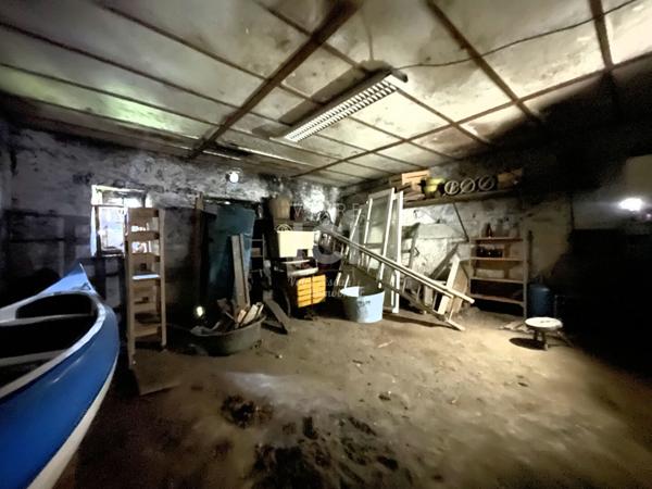 Dépendances à réhabiliter - 98 m2