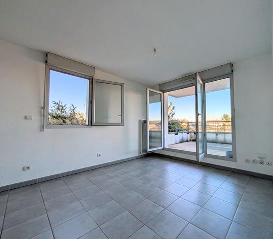 Appartement T2 lumineux avec terrasse et parking , Route de Launaguet, Toulouse