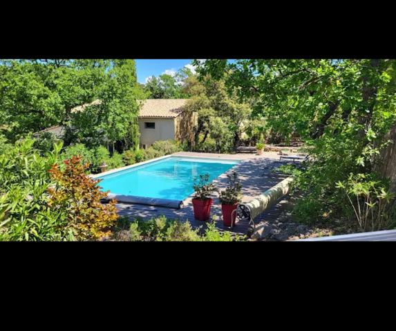 Ensemble immobilier gîtes chambres d'hôtes.