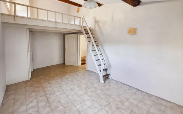 Maison à vendre    4 pièces •  Lambesc