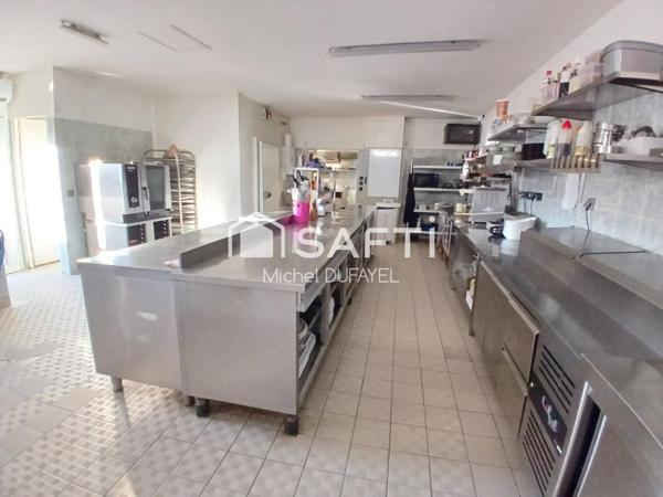 Murs restaurant rentable bastide 675 m²