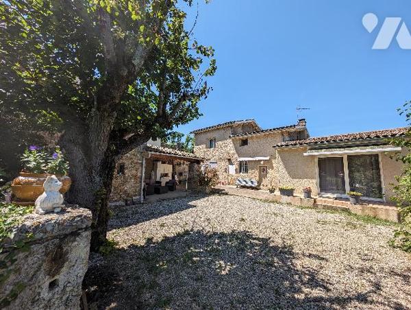 SAINT PERAY - Maison de campagne de type 5 d'env. 120 m² + 1773 m² terrain