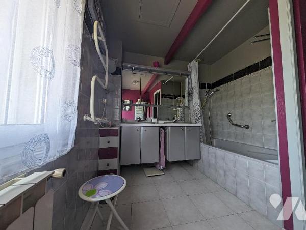 SAINT PERAY - Maison de campagne de type 5 d'env. 120 m² + 1773 m² terrain