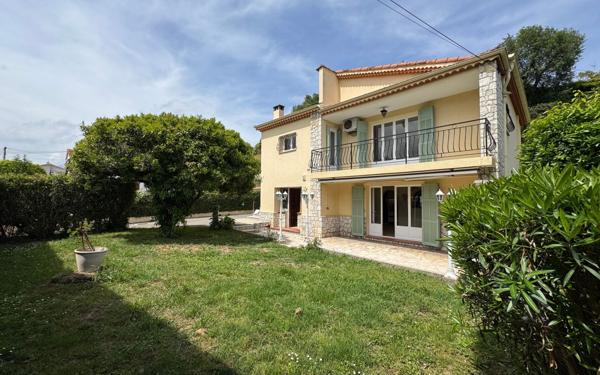 Maison à vendre    5 pièces • 149,71 m2 Cagnes-sur-Mer