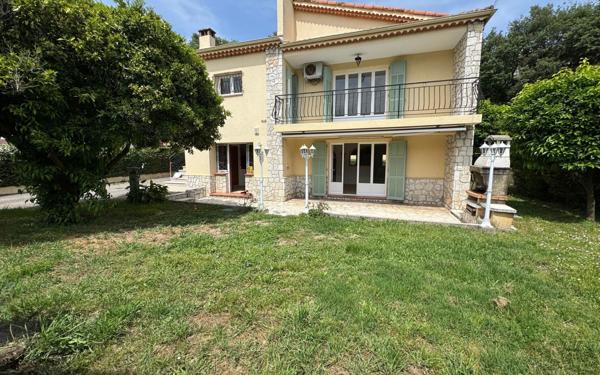 Maison à vendre    5 pièces • 149,71 m2 Cagnes-sur-Mer