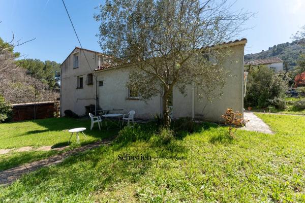 Maison à vendre 8 pièces AUBAGNE (13) - 168 m² - 2 logements - 65 m² garages en sous-sol - cave - 2 garages extérieurs - piscinable