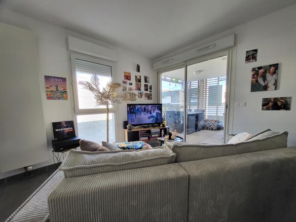 Marseille (13009) APPARTEMENT D'ARCHITECTE 2 PIECES AVEC LOGGIA