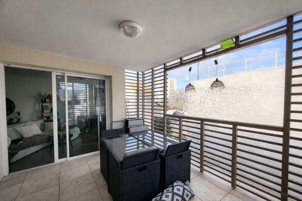 Marseille (13009) APPARTEMENT D'ARCHITECTE 2 PIECES AVEC LOGGIA