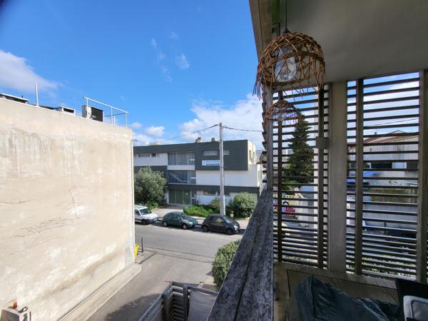Marseille (13009) APPARTEMENT D'ARCHITECTE 2 PIECES AVEC LOGGIA
