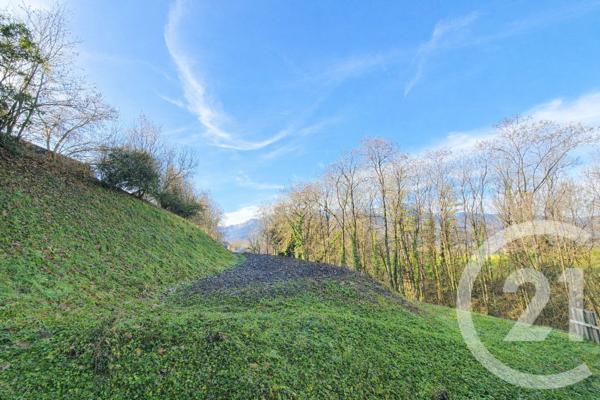 Terrain à vendre  546 m2 LAISSAUD - 73