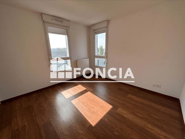 Location Appartement 3 pièces 72.41 m² - 201 RUE FILBERTVILLE Lille 59000