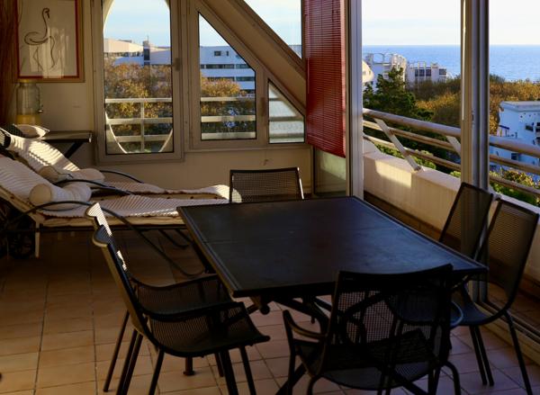 La Grande-Motte (34280) NOUVEAU, RARE, VUE MER ET ÉTANG DE L'OR...APPARTEMENT DE 85 M2 ENV AU DERNIER ÉTAGE, EXPOSÉ EST, SUD ET OUEST