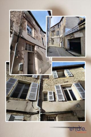 Maison de ville de 209m² avec terrasse de 18 m² et grand garage