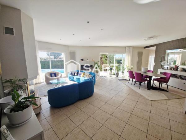 Maison plain pied sans travaux 157m² piscine garage double