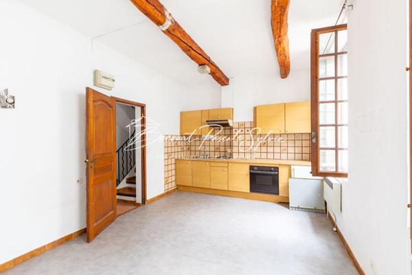 Immeuble de rapport  de 313 m2 avec commerce à Apt (84)