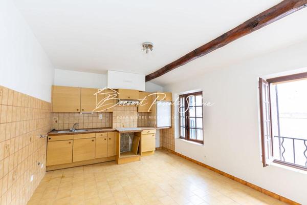 Immeuble de rapport  de 313 m2 avec commerce à Apt (84)