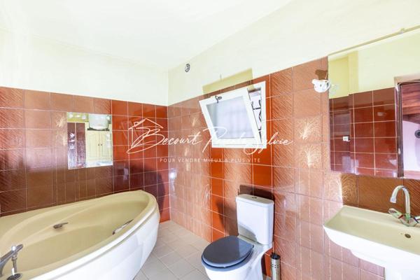 Immeuble de rapport  de 313 m2 avec commerce à Apt (84)