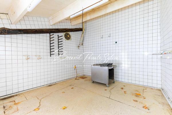 Immeuble de rapport  de 313 m2 avec commerce à Apt (84)