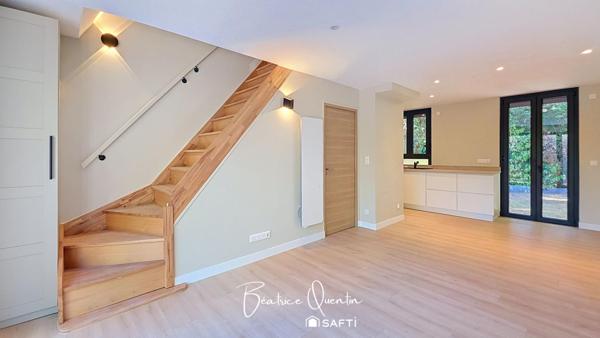 Maison rénovée, plain-pied, 900 m2, RER C à pied