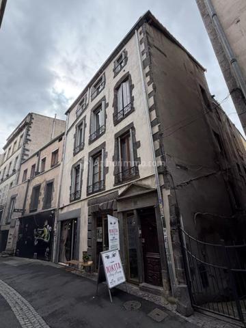 Vente Immeuble 16 pièces 400 m2 à Clermont-Ferrand