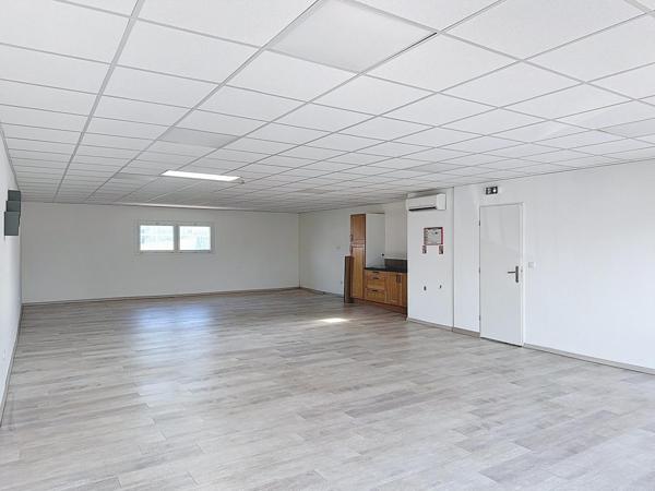 A vendre / local commercial 100m² - Puget-sur-Argens 83480