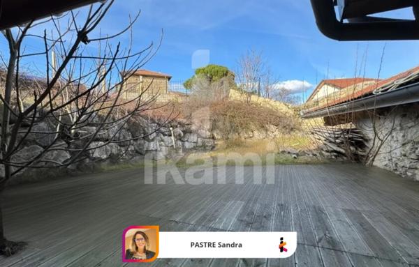 Châtillon St Jean. Charmante maison familiale avec garage, cave, dépendance et hangar