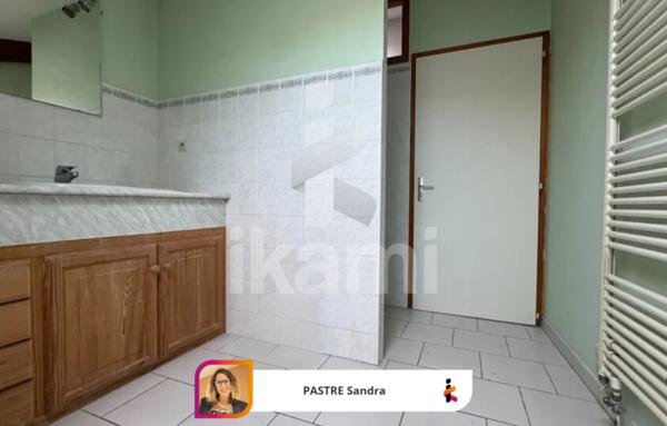 Châtillon St Jean. Charmante maison familiale avec garage, cave, dépendance et hangar