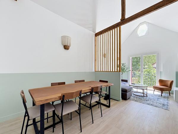 Immeuble
         8 pièces
        - 117 m² Exclusivité 735 000 € *
