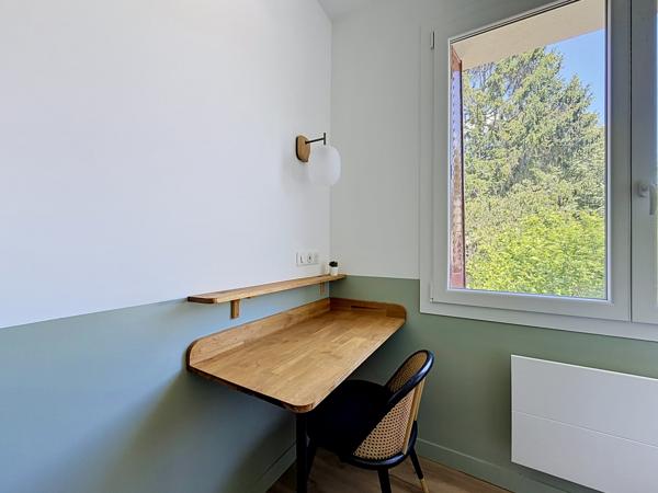 Immeuble
         8 pièces
        - 117 m² Exclusivité 735 000 € *