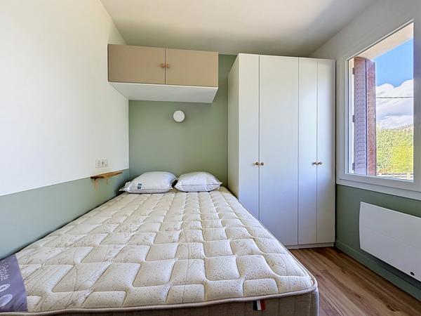 Immeuble
         8 pièces
        - 117 m² Exclusivité 735 000 € *