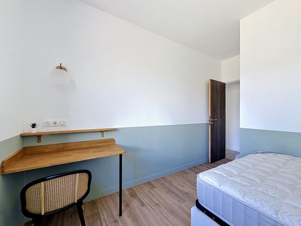 Immeuble
         8 pièces
        - 117 m² Exclusivité 735 000 € *