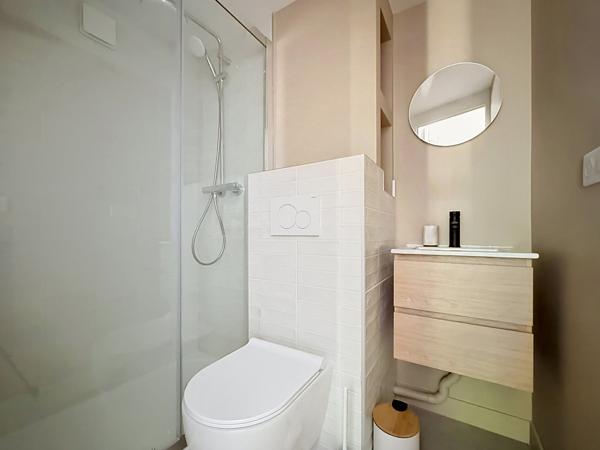 Immeuble
         8 pièces
        - 117 m² Exclusivité 735 000 € *