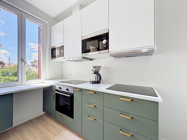 Immeuble
         8 pièces
        - 117 m² Exclusivité 735 000 € *