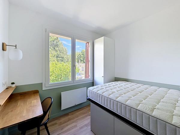 Immeuble
         8 pièces
        - 117 m² Exclusivité 735 000 € *