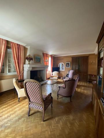 Vente Maison 6 pièces 250 m2 à Gourdon