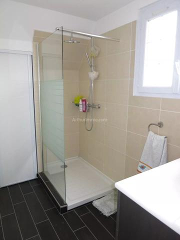 Location                                                      Maison
                        
                     7 pièces                      130 m2                     à La Chapelle-des-Fougeretz