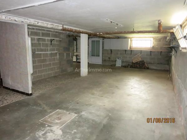 Location                                                      Maison
                        
                     7 pièces                      130 m2                     à La Chapelle-des-Fougeretz